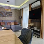 Tameli Delux Апартаменты Тапольца