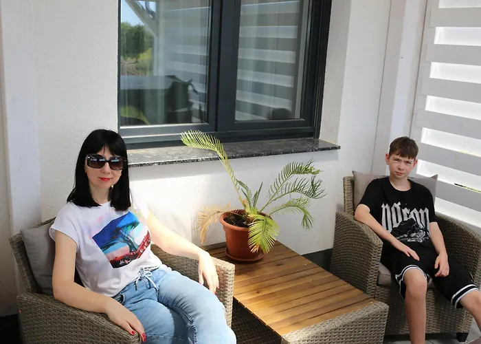 Tameli Delux Тапольца